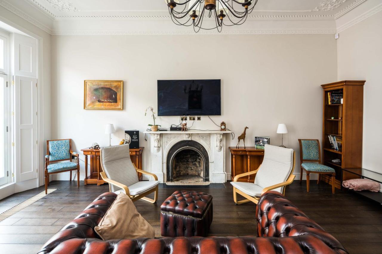לונדון 4 Bedroom House Up To 10 People At Heart Of Kensington And Chelsea מראה חיצוני תמונה