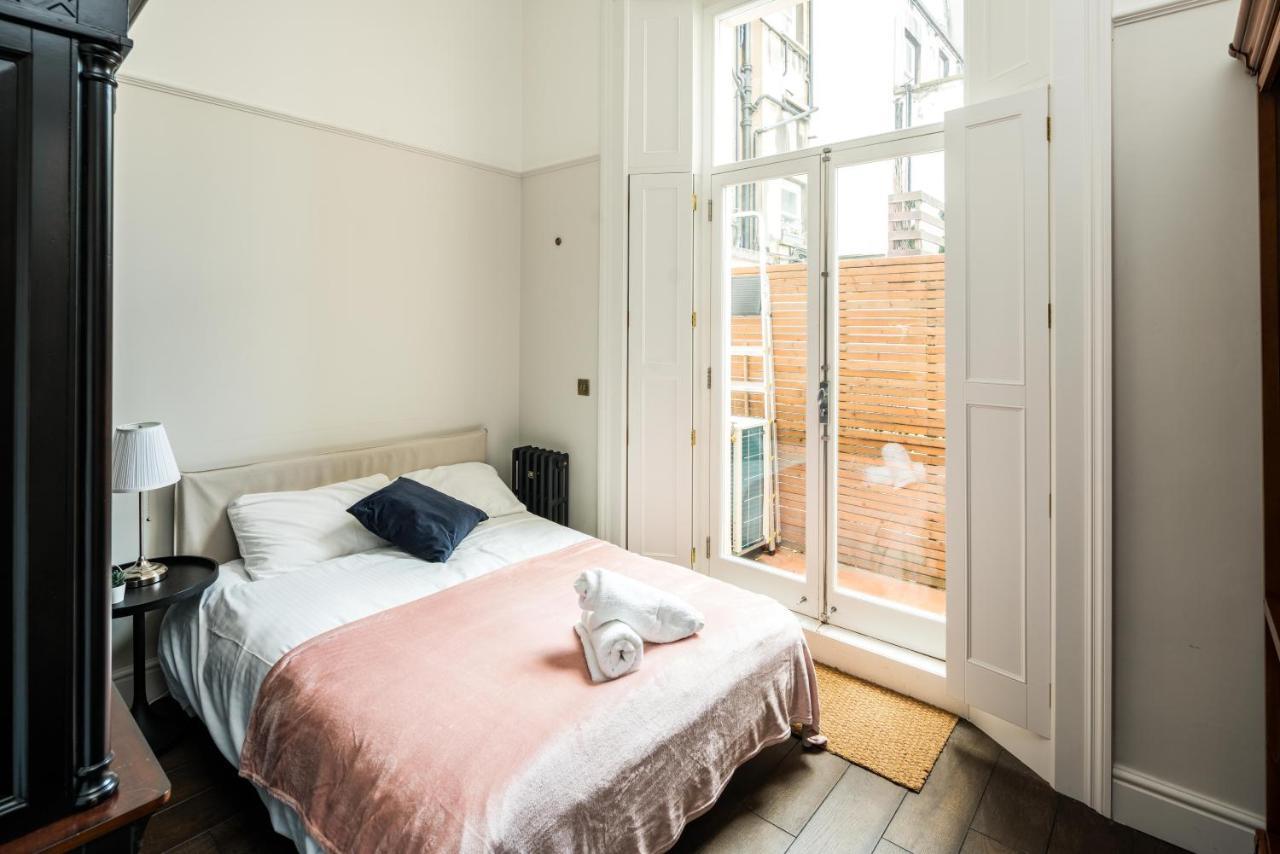 לונדון 4 Bedroom House Up To 10 People At Heart Of Kensington And Chelsea מראה חיצוני תמונה