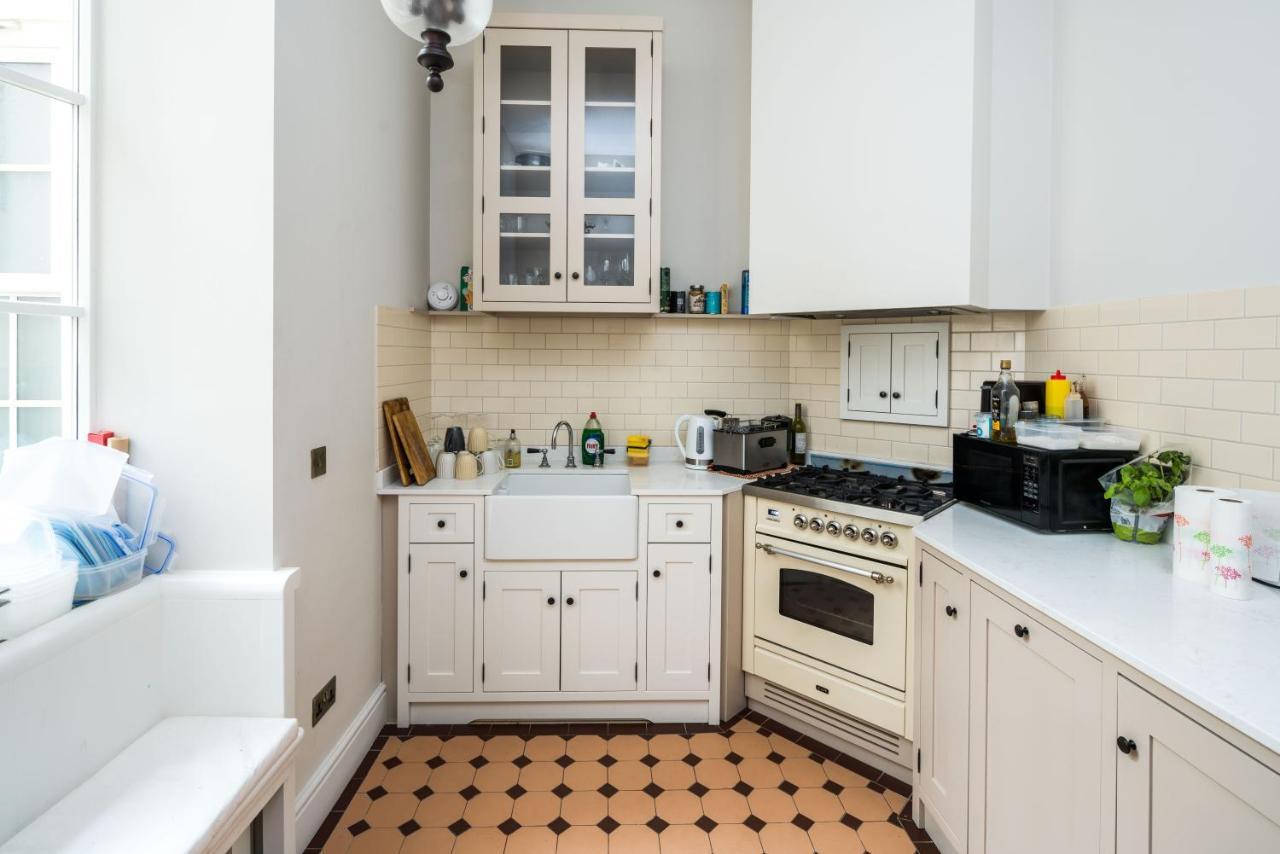לונדון 4 Bedroom House Up To 10 People At Heart Of Kensington And Chelsea מראה חיצוני תמונה