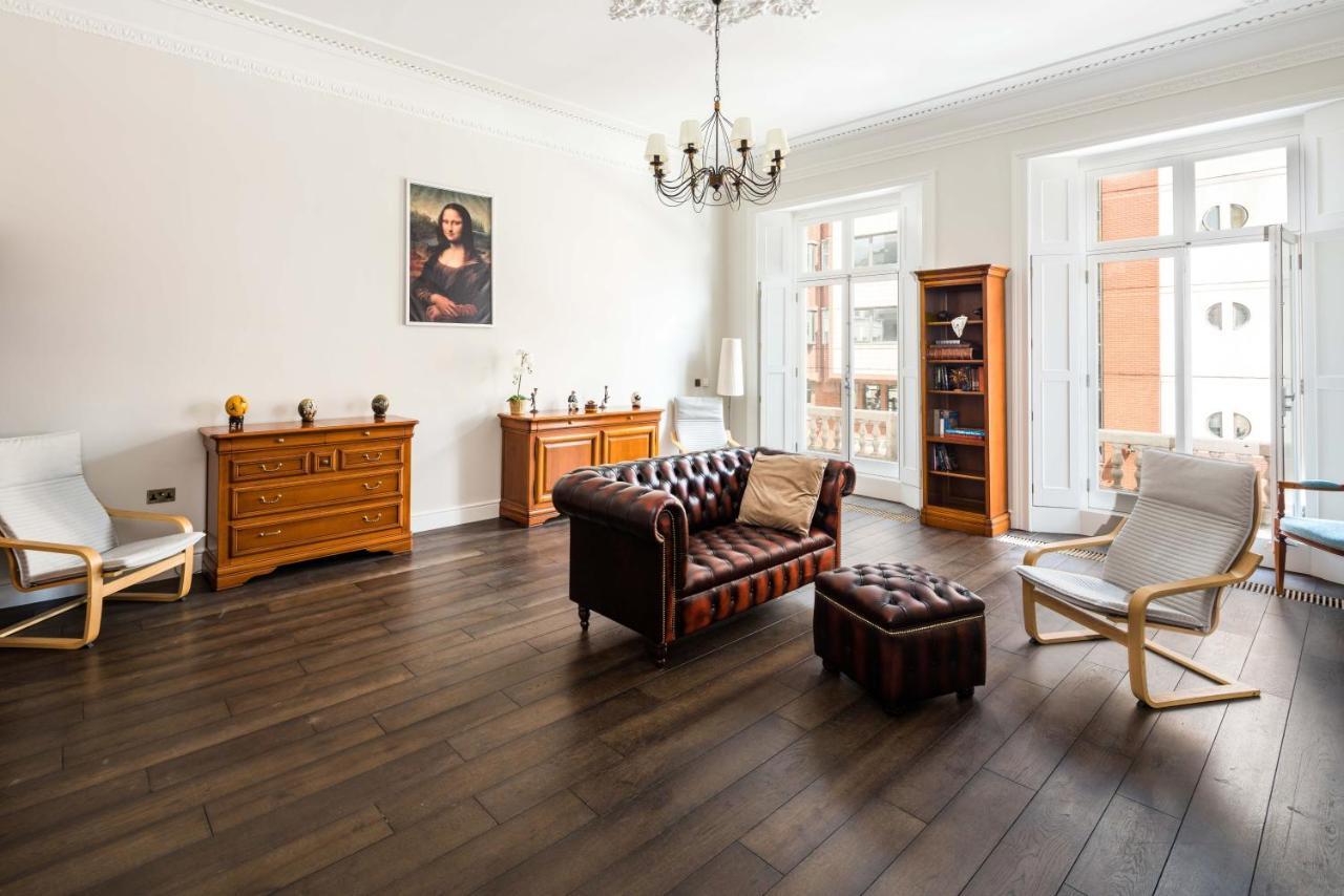 לונדון 4 Bedroom House Up To 10 People At Heart Of Kensington And Chelsea מראה חיצוני תמונה
