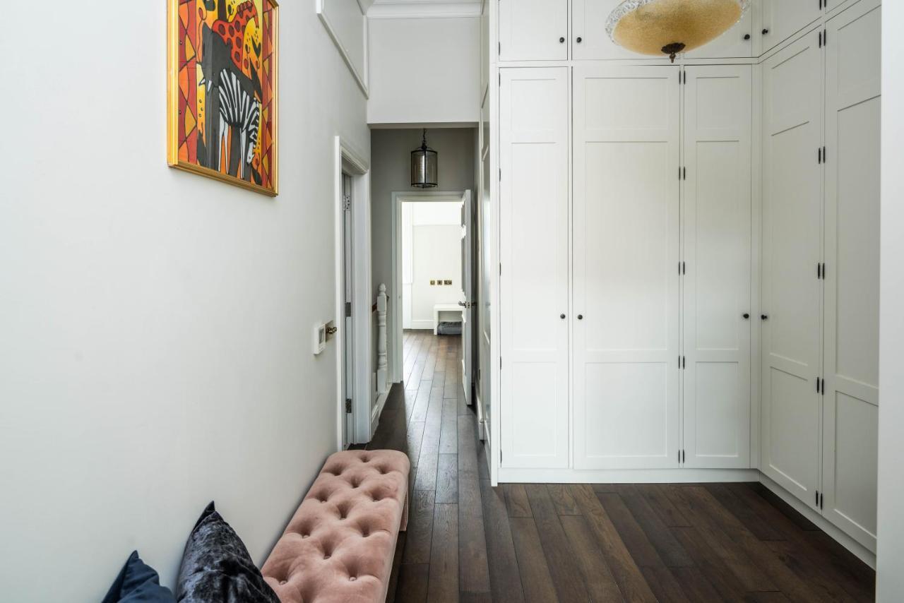 לונדון 4 Bedroom House Up To 10 People At Heart Of Kensington And Chelsea מראה חיצוני תמונה